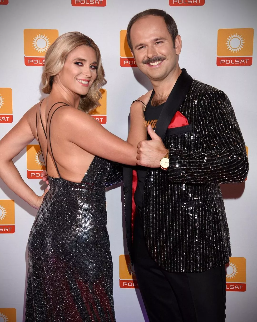 Żona Sławomira w zmysłowym wydaniu. Gwiazda wystąpiła w szalenie skąpej sukience
